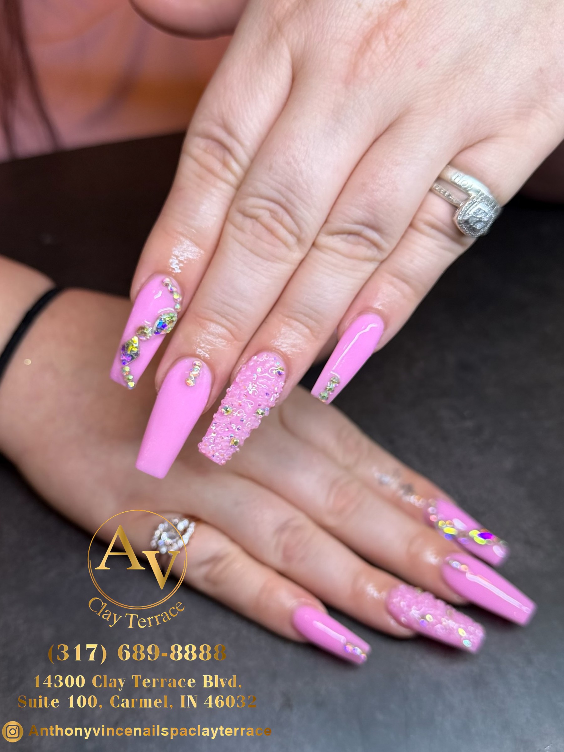 Trendy Almond Shape Nails for Spring
